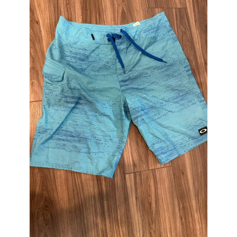 Oakley pairs both
